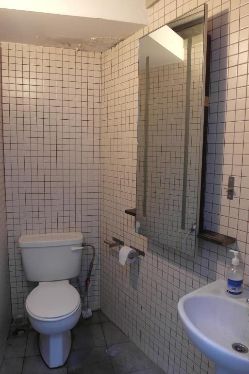 Number Eight Guesthouse Kuala Lumpur Pokój zdjęcie